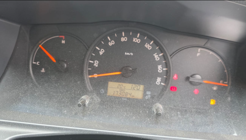  31749  TOYOTA REGIUS  2017  
