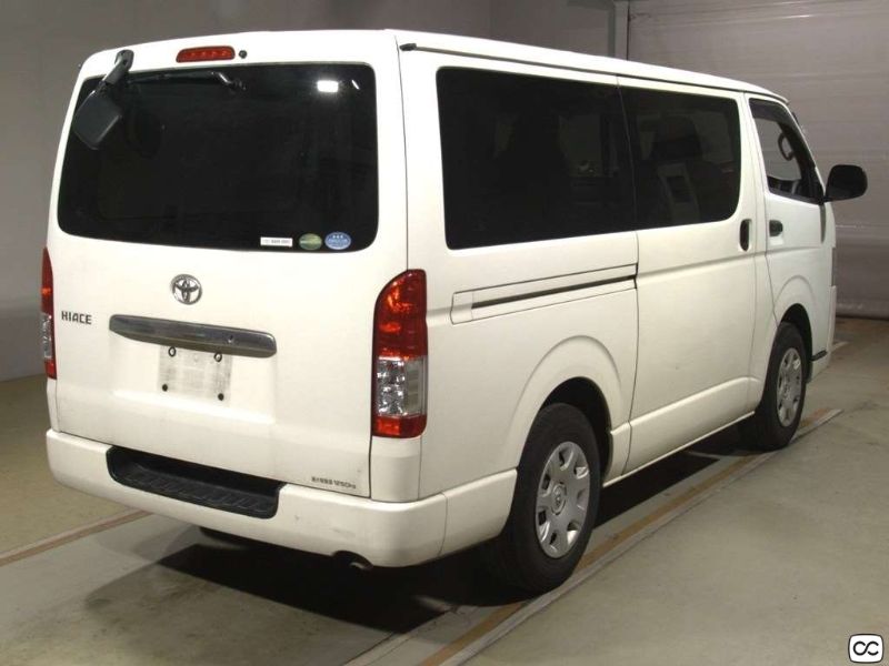  31759  TOYOTA HIACE  2018  
