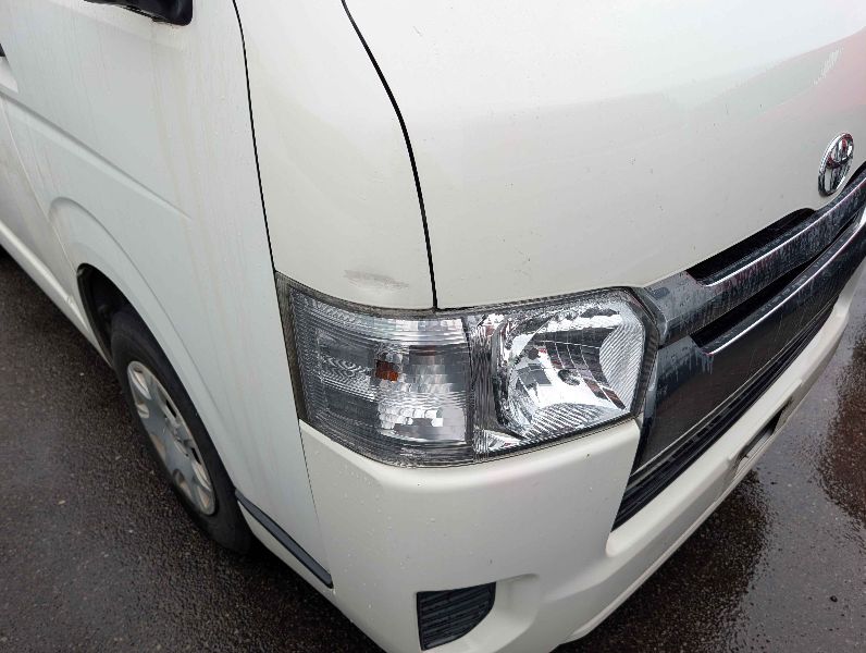  31759  TOYOTA HIACE  2018  
