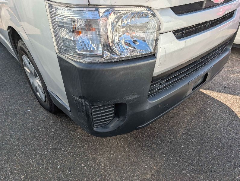  31760  TOYOTA REGIUS  2017  
