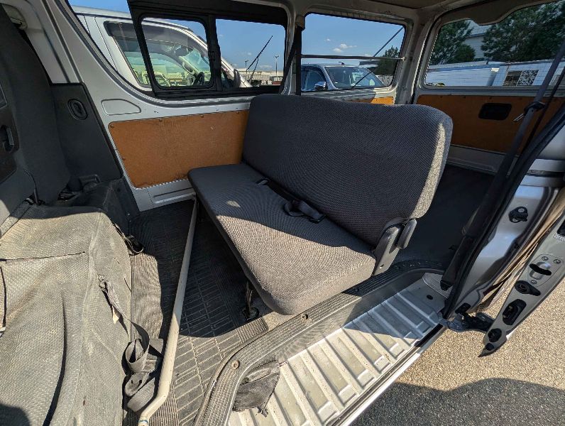  31760  TOYOTA REGIUS  2017  