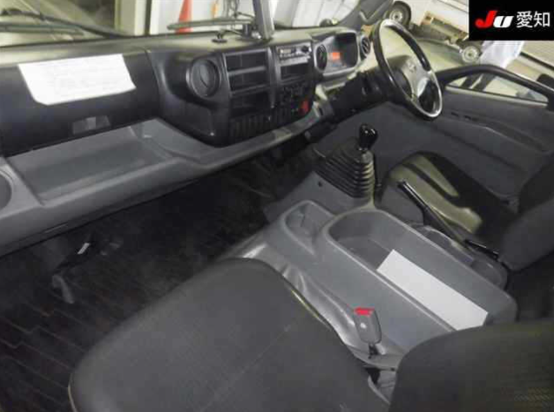  31769  HINO DUTRO  2012  