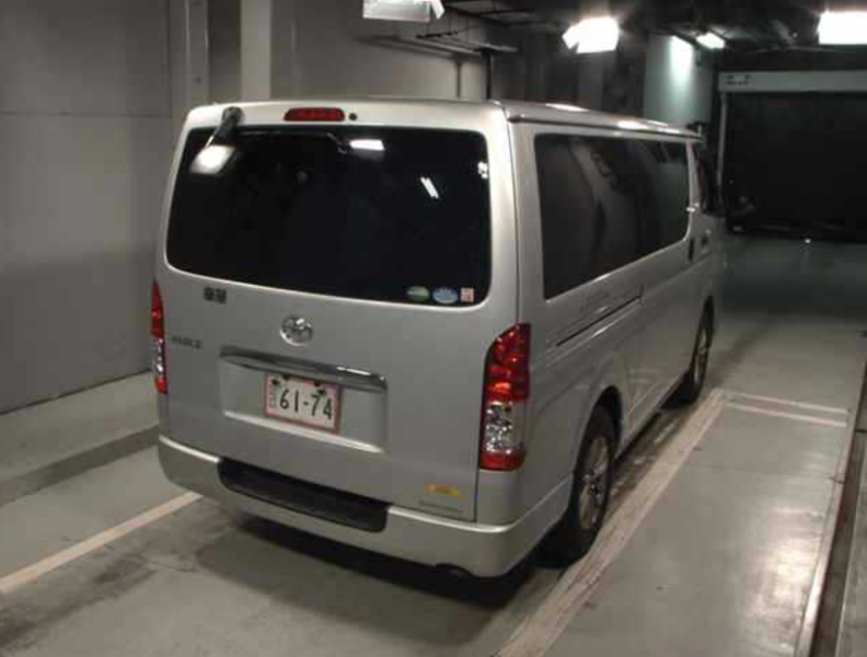  31805  TOYOTA HIACE  2018  