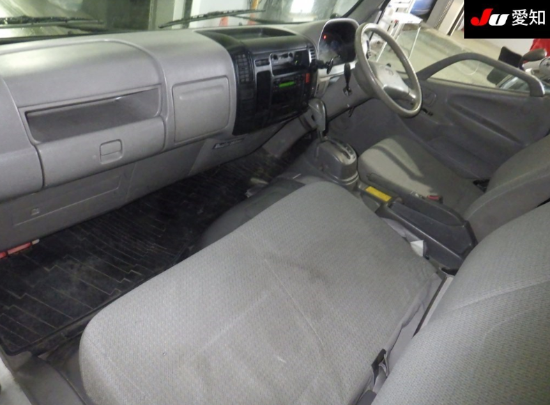  31830  TOYOTA DYNA  1999  