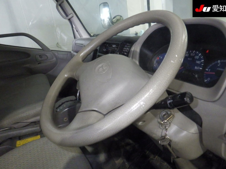  31830  TOYOTA DYNA  1999  