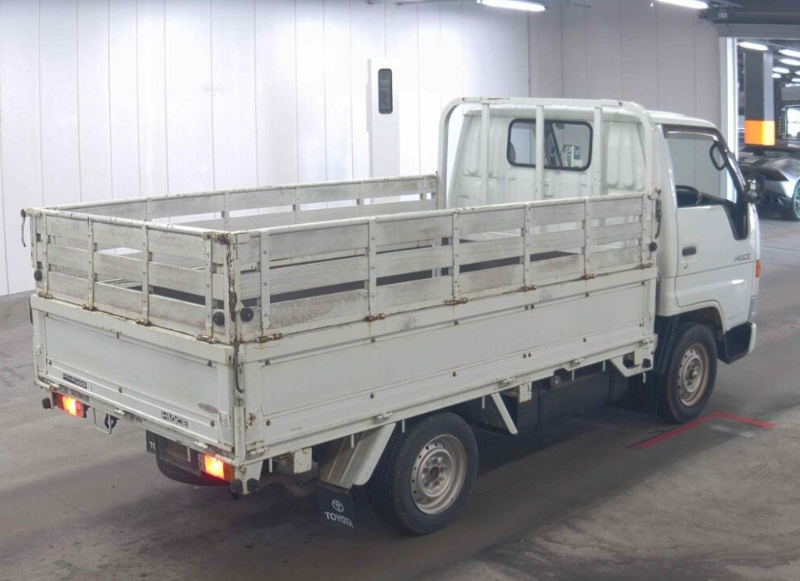  31843  TOYOTA HIACE TRUCK  1996  