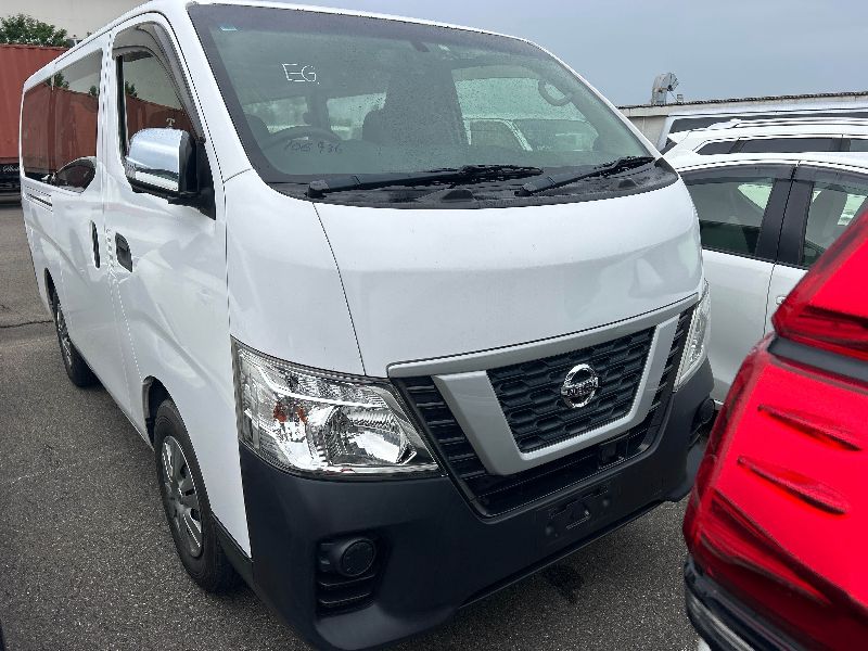  31854  NISSAN CARAVAN  2018  