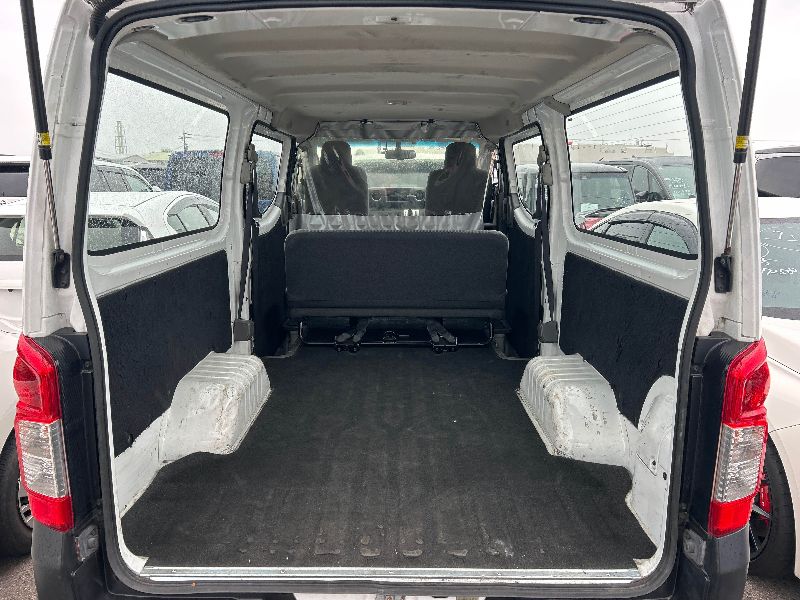  31854  NISSAN CARAVAN  2018  