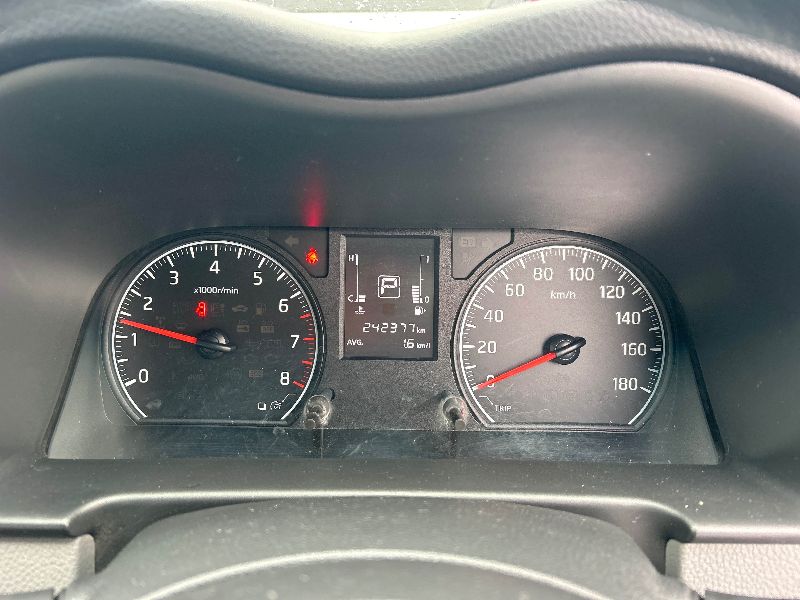  31854  NISSAN CARAVAN  2018  