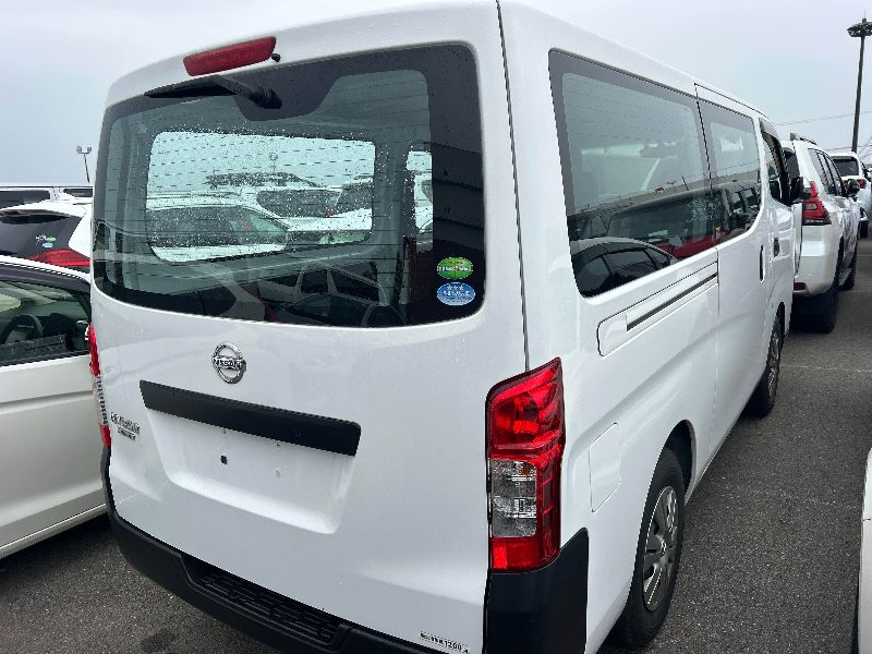  31854  NISSAN CARAVAN  2018  