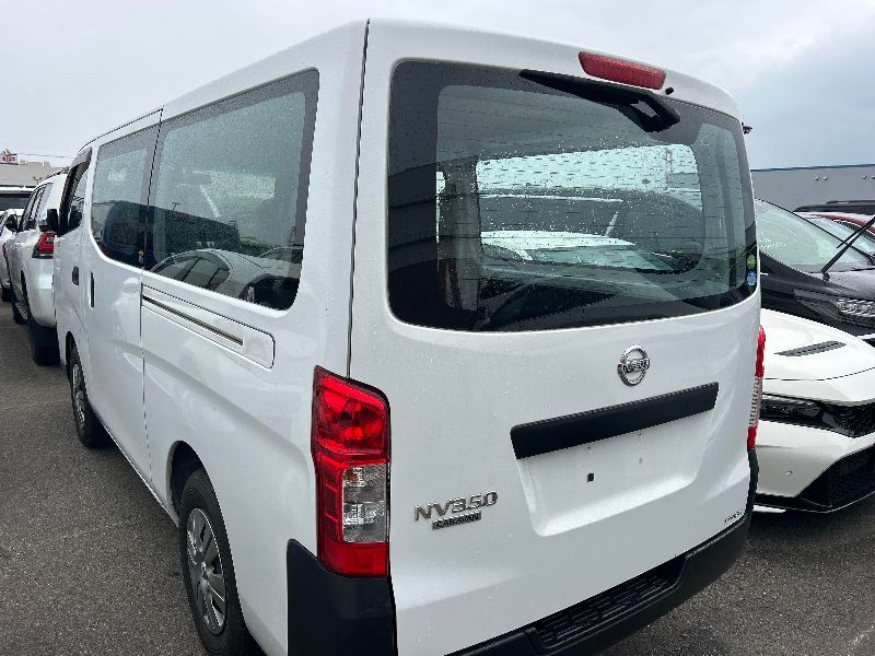  31854  NISSAN CARAVAN  2018  
