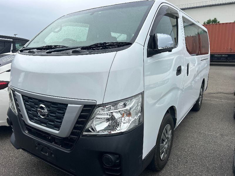  31854  NISSAN CARAVAN  2018  
