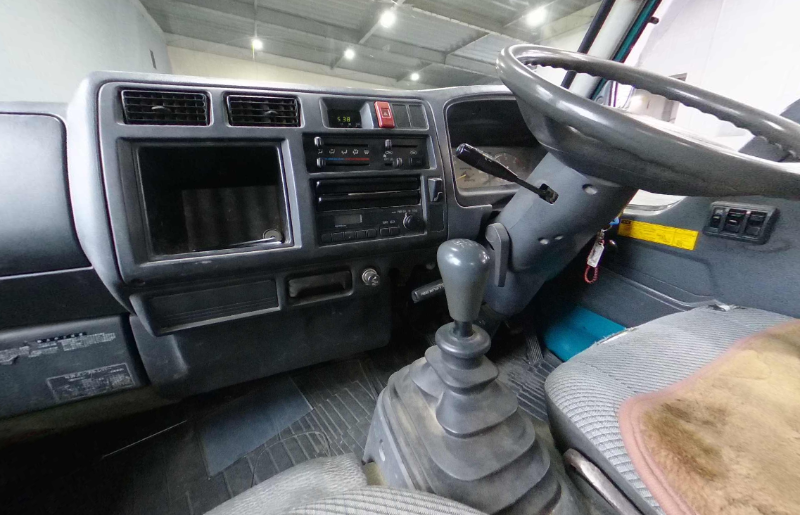  31897  TOYOTA DYNA  1995  