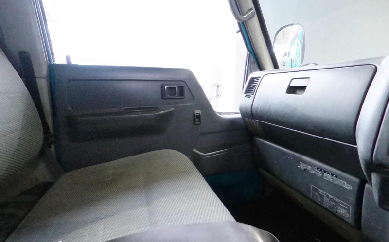  31897  TOYOTA DYNA  1995  