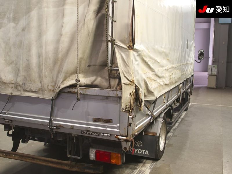  31899  TOYOTA DYNA  2004  