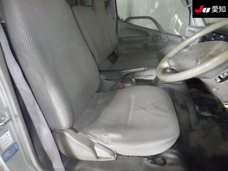  31899  TOYOTA DYNA  2004  