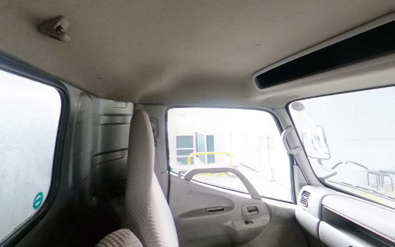  31899  TOYOTA DYNA  2004  