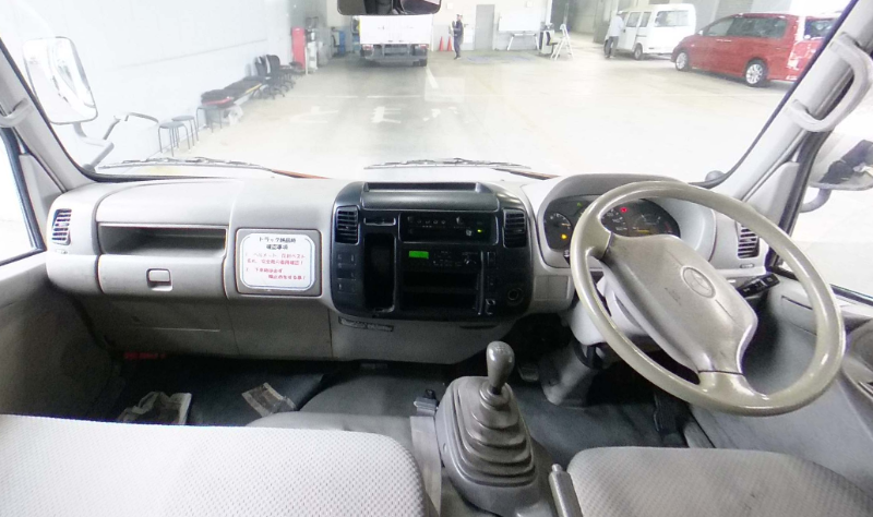  31899  TOYOTA DYNA  2004  