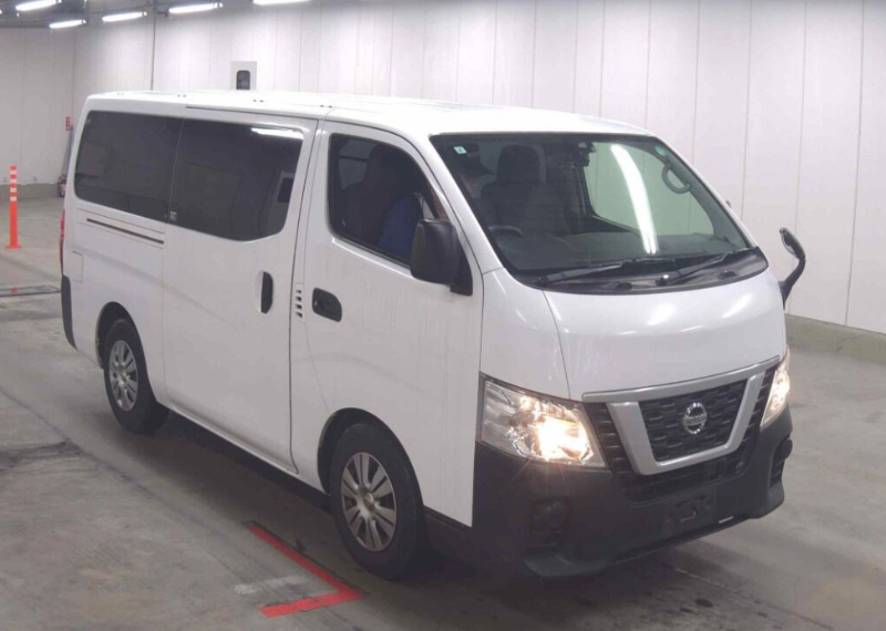  31908  NISSAN CARAVAN  2018 