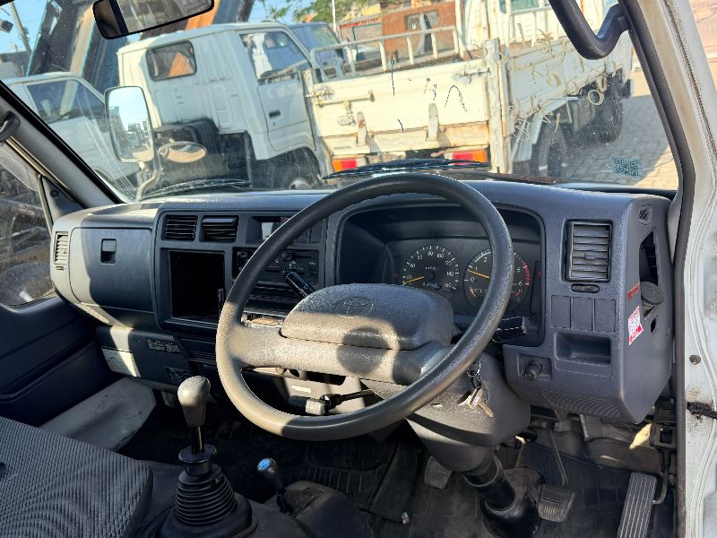  31914  TOYOTA DYNA  1998  