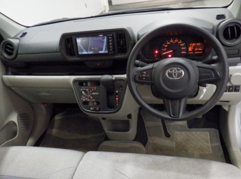  31916  TOYOTA PASSO  2017  