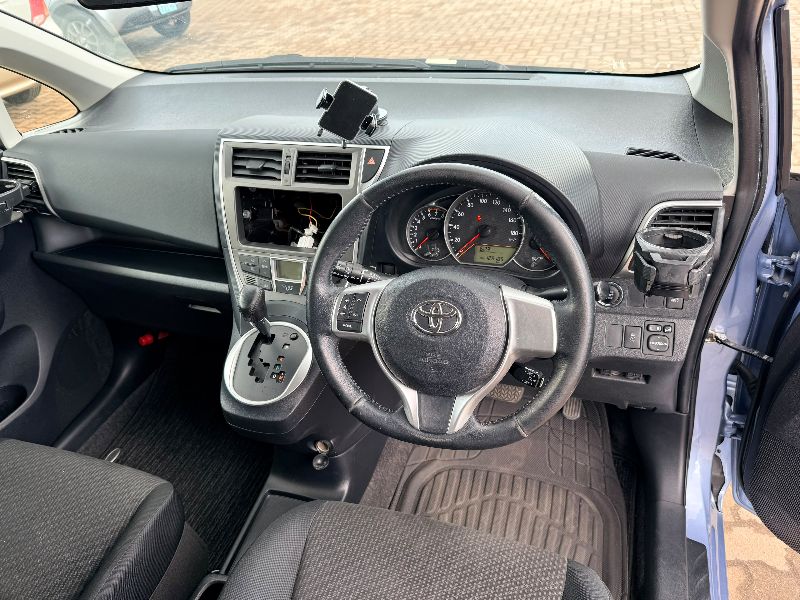  31918  TOYOTA RACTIS  2014  