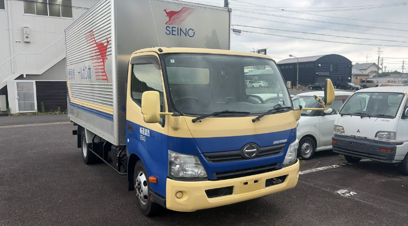  31922  HINO DUTRO  2012 