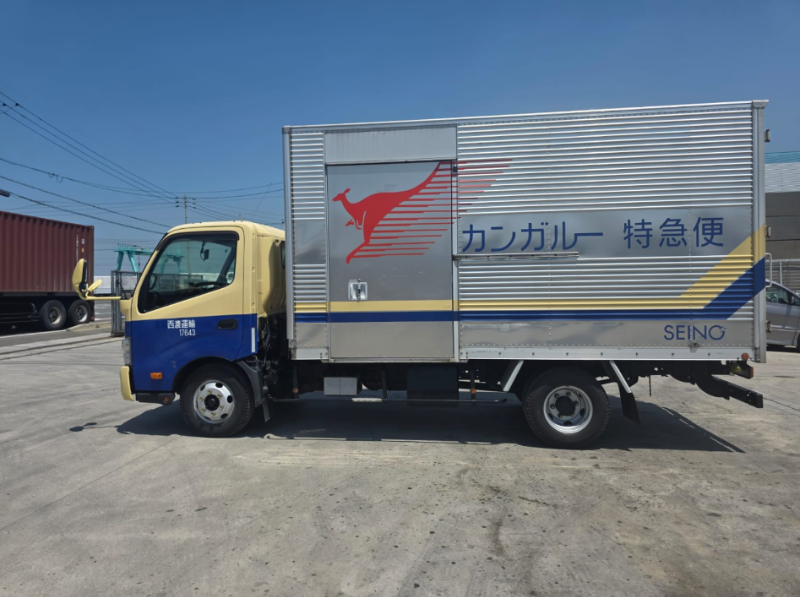  31922  HINO DUTRO  2012  