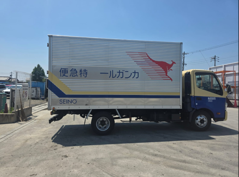  31922  HINO DUTRO  2012  