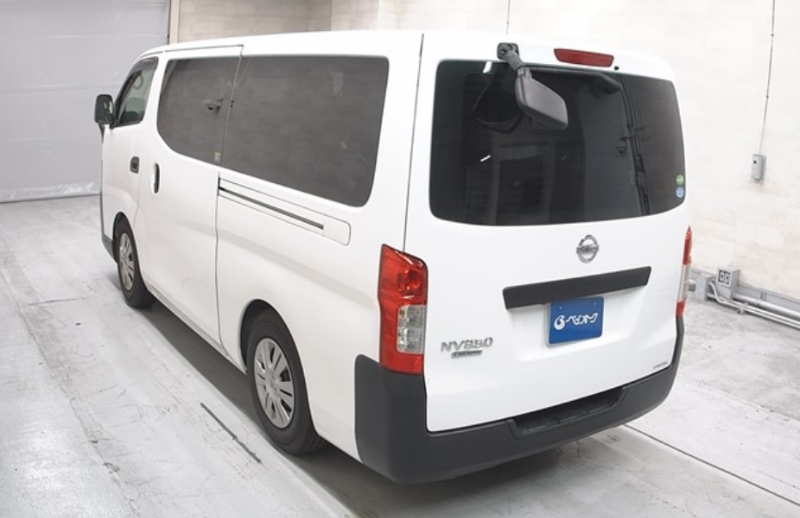  31936  NISSAN CARAVAN  2018  
