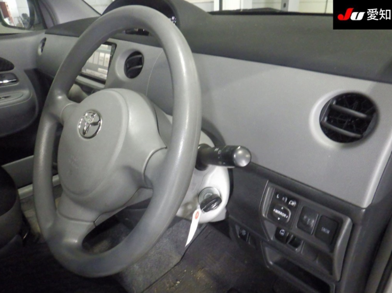  31947  TOYOTA SIENTA  2009  