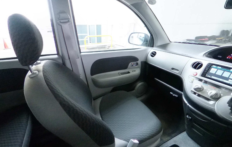 31947  TOYOTA SIENTA  2009  