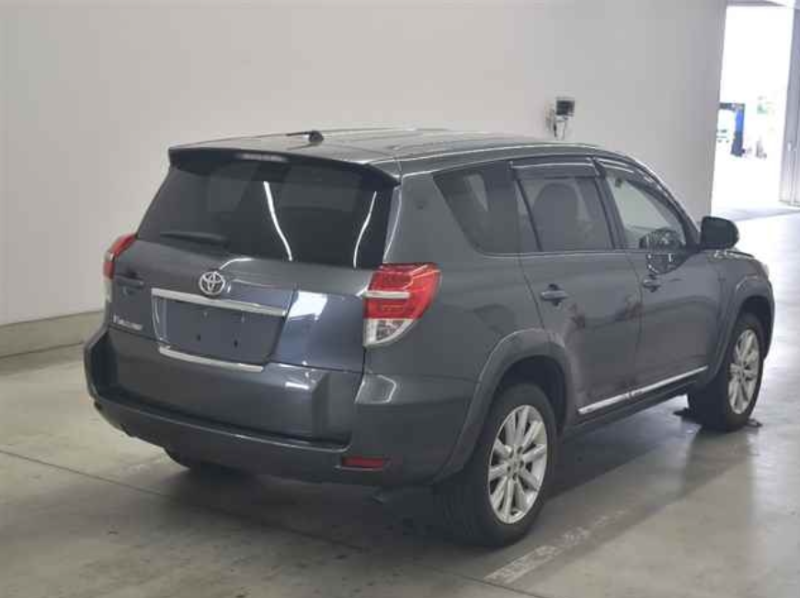  31954  TOYOTA VANGUARD  2010  