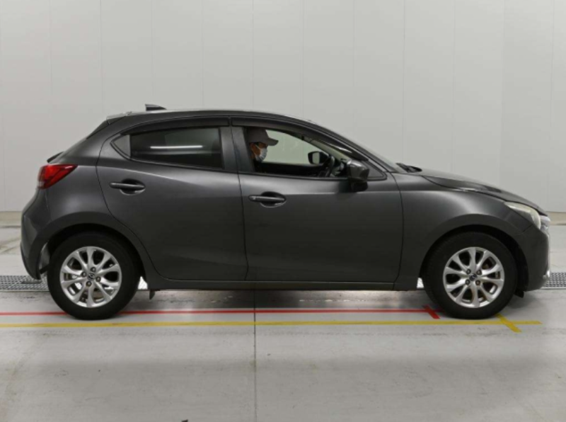  31985  MAZDA DEMIO  2017  