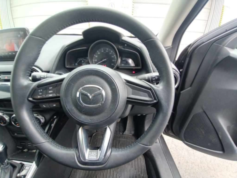  31985  MAZDA DEMIO  2017  