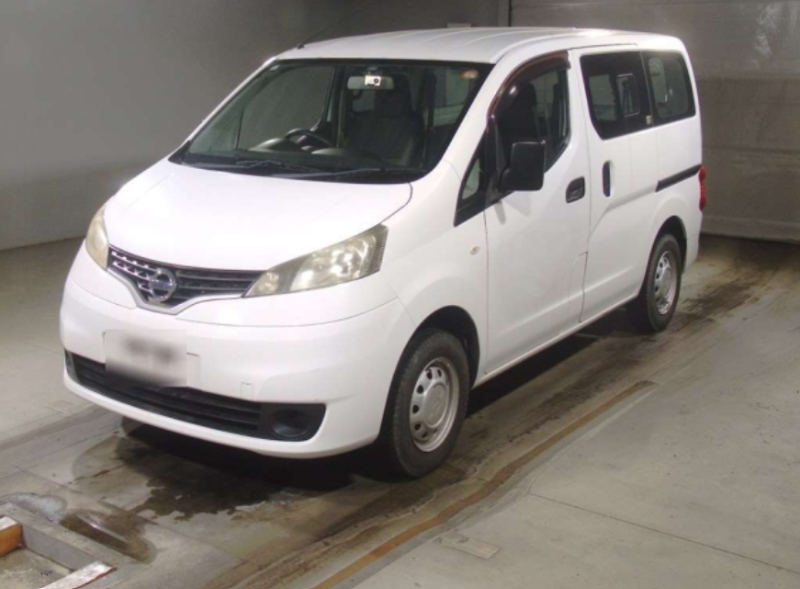  29897 NISSAN CARAVAN  2004  