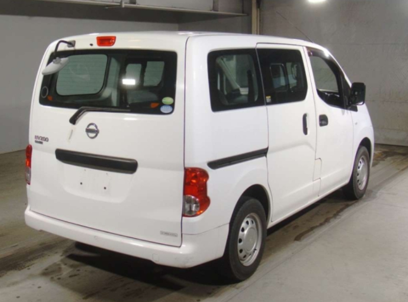  31986  NISSAN VANETTE VAN  2017  