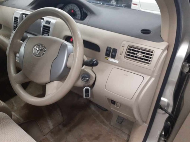  31993  TOYOTA RAUM  2005  