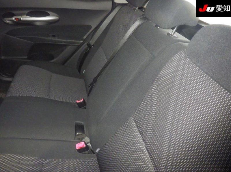  32004  TOYOTA AURIS  2011  