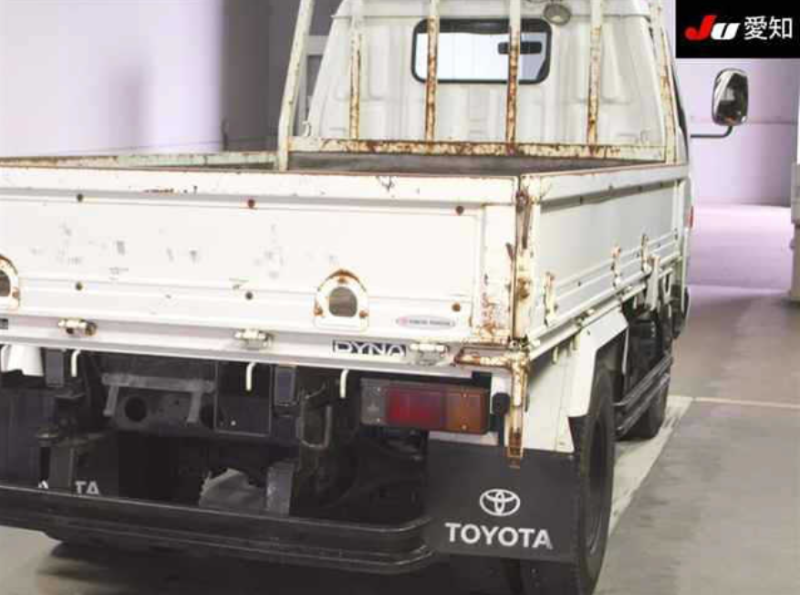  32010  TOYOTA DYNA  1997  