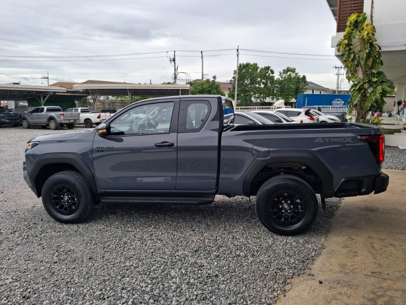  32015  TOYOTA HILUX TRAVO SMART CAB  2026  