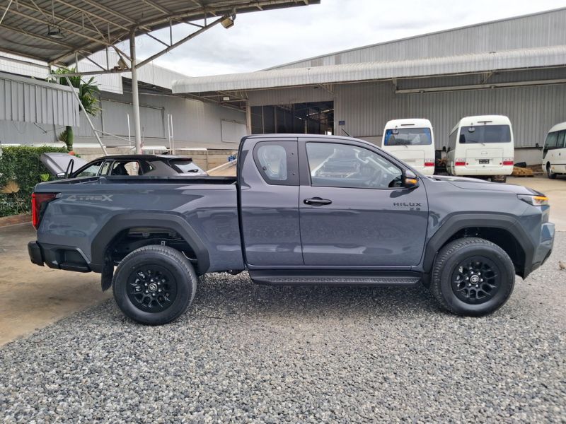  32015  TOYOTA HILUX TRAVO SMART CAB  2026  