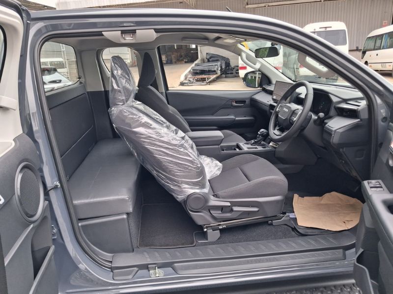  32015  TOYOTA HILUX TRAVO SMART CAB  2026  