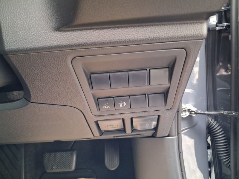  32015  TOYOTA HILUX TRAVO SMART CAB  2026  