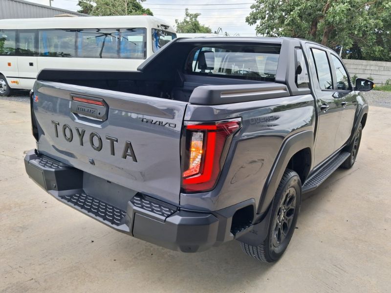  32016  TOYOTA HILUX TRAVO DOUBLE CAB  2026  