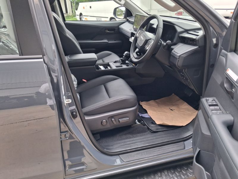 32016  TOYOTA HILUX TRAVO DOUBLE CAB  2026  