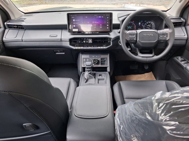  32016  TOYOTA HILUX TRAVO DOUBLE CAB  2026  