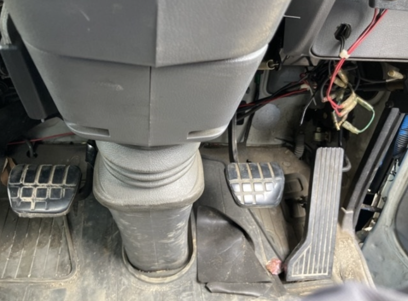 32025  TOYOTA DYNA  1998  