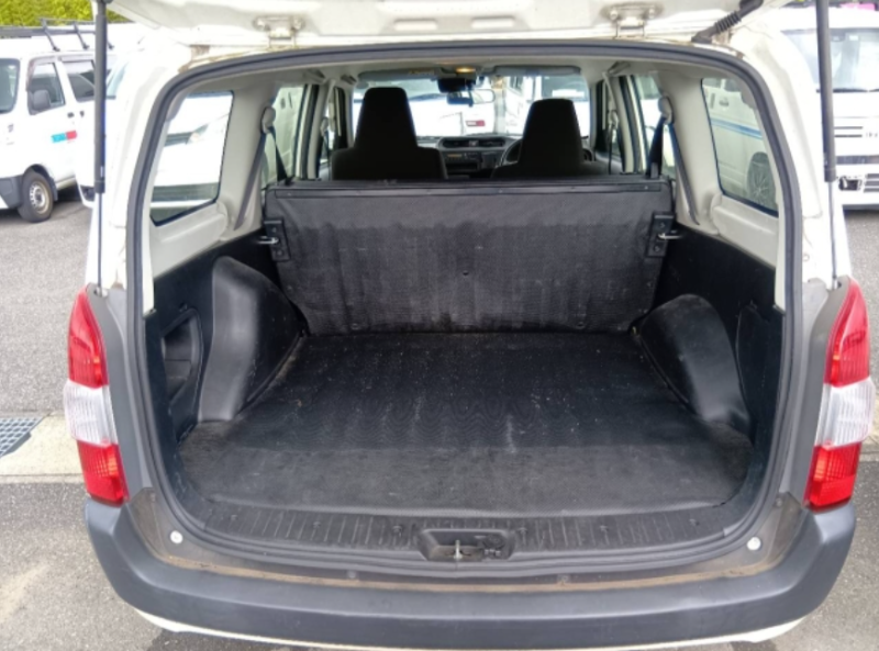  32028  TOYOTA PROBOX VAN  2017  