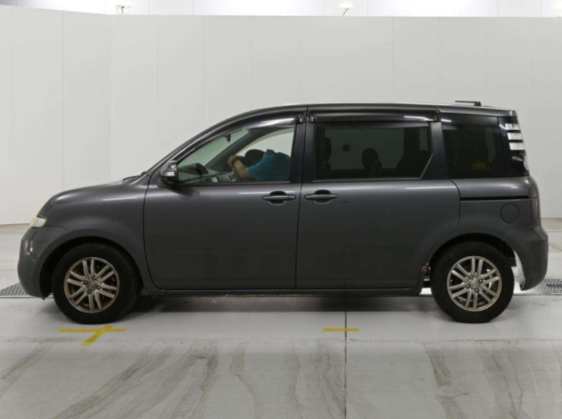  32041  TOYOTA SIENTA  2009  
